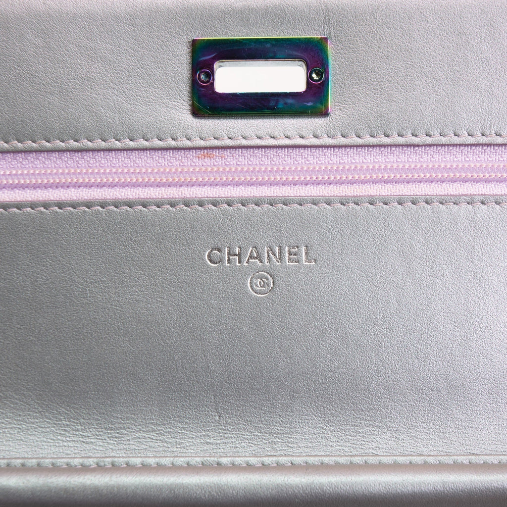 CH 255 Reissue Iridescent Quilted Wallet on Chain