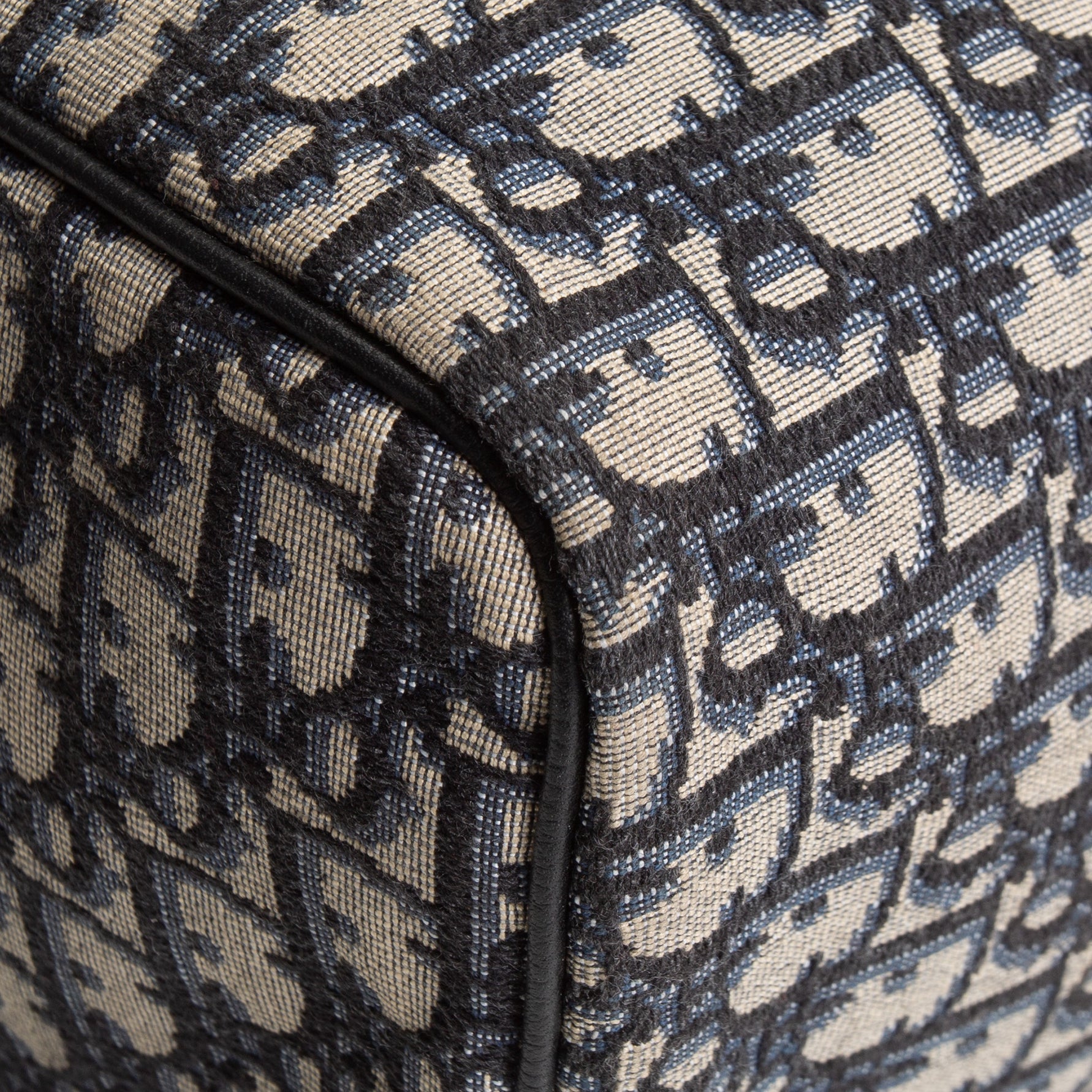 DR Jacquard Oblique Motion Backpack
