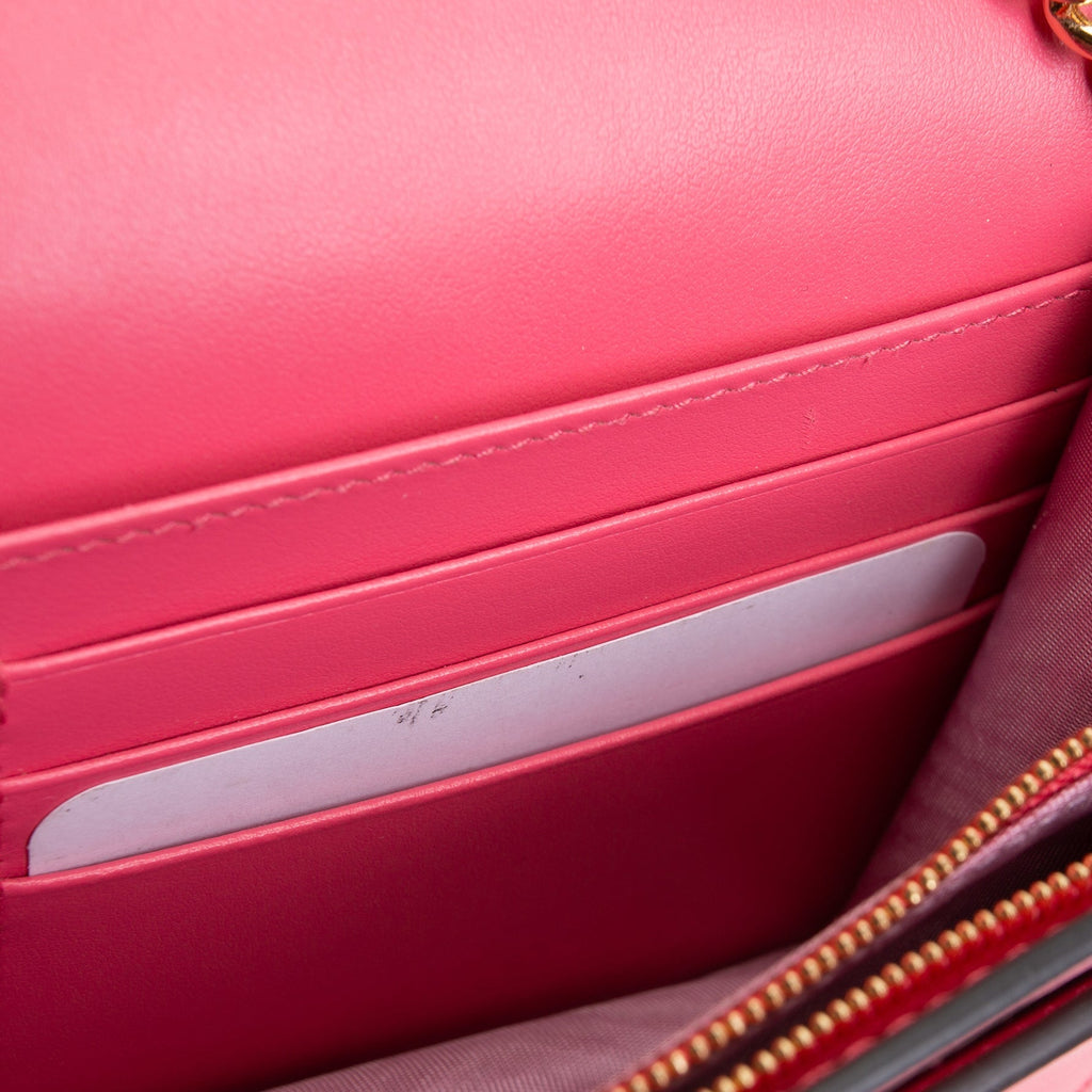 GU GG Matelasse Chain Wallet - Pink