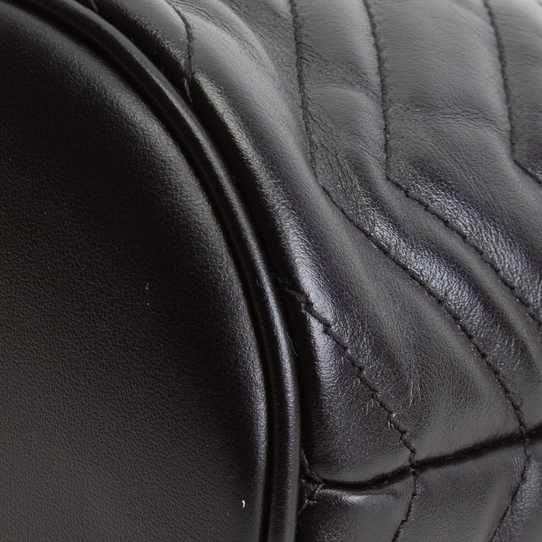 GU GG Marmont Small Bucket Bag - Black