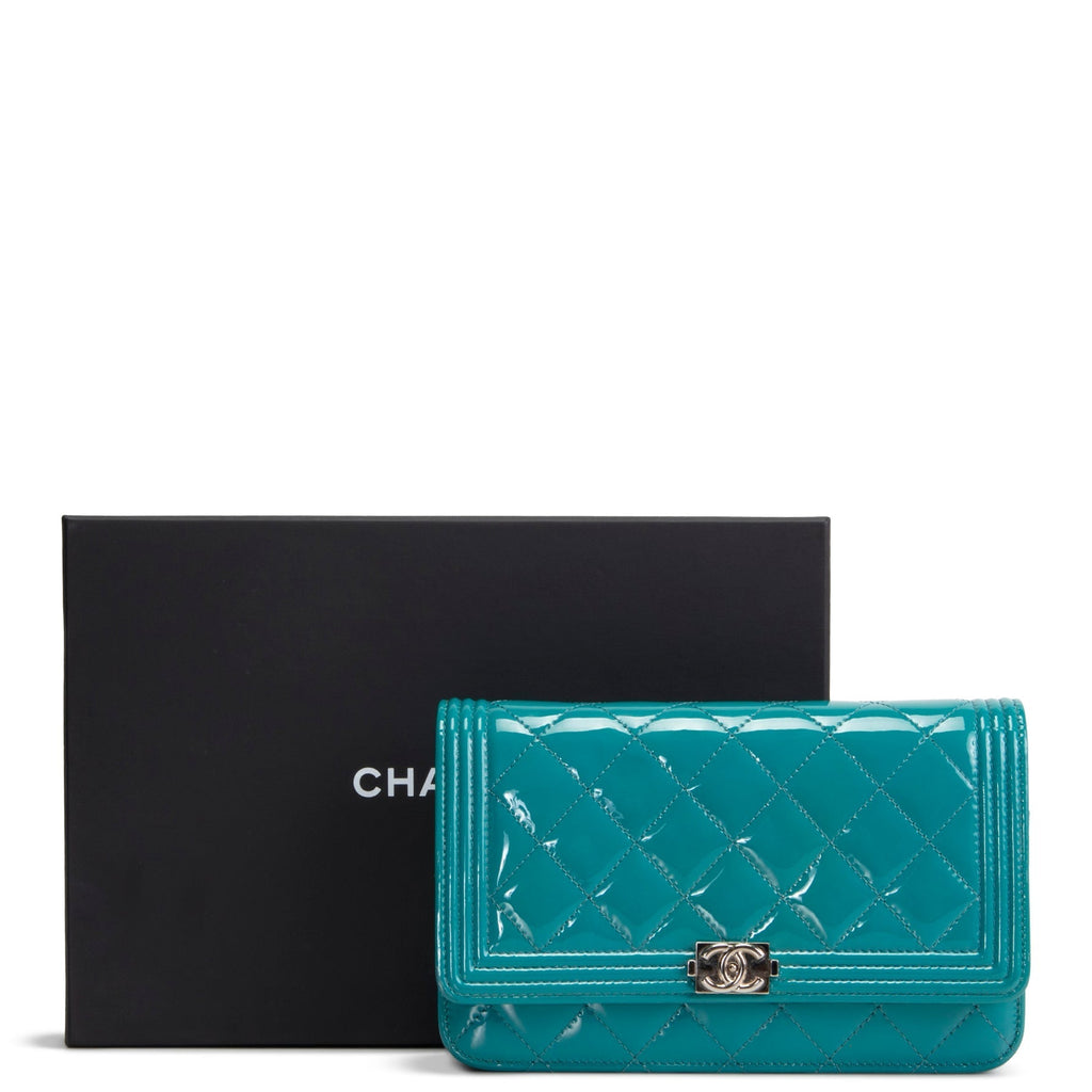 CH Patent Boy Wallet On Chain - Turquoise