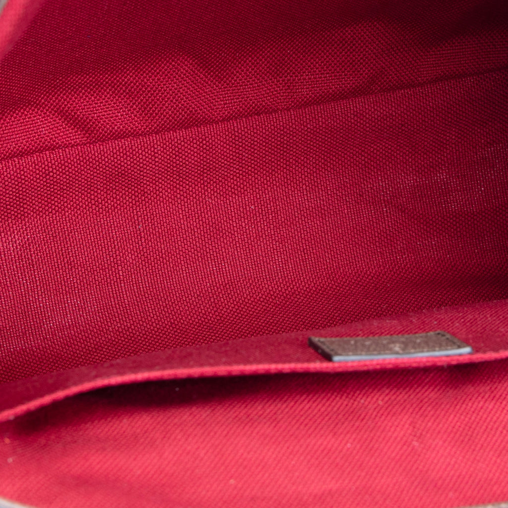 GU GG Supreme Messenger