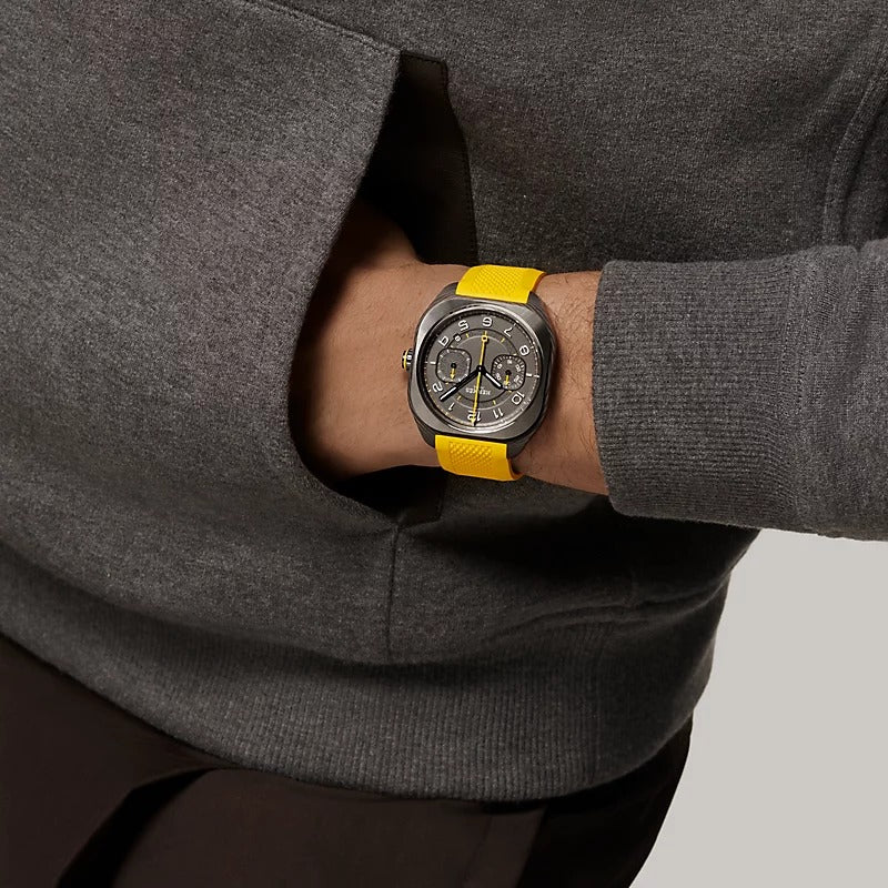 H08 Chronographe watch, 45 mm Yellow